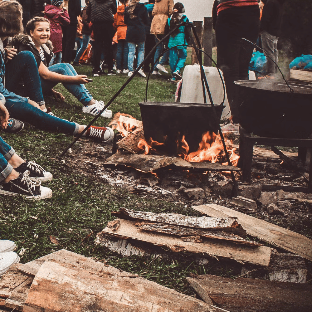 De wetenschap van overleven avonturen en educatie op bushcraft kampen